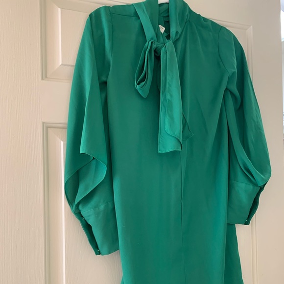 Pakistani co-ord set .. small top with 30’ and comes with pants - Picture 2 of 4